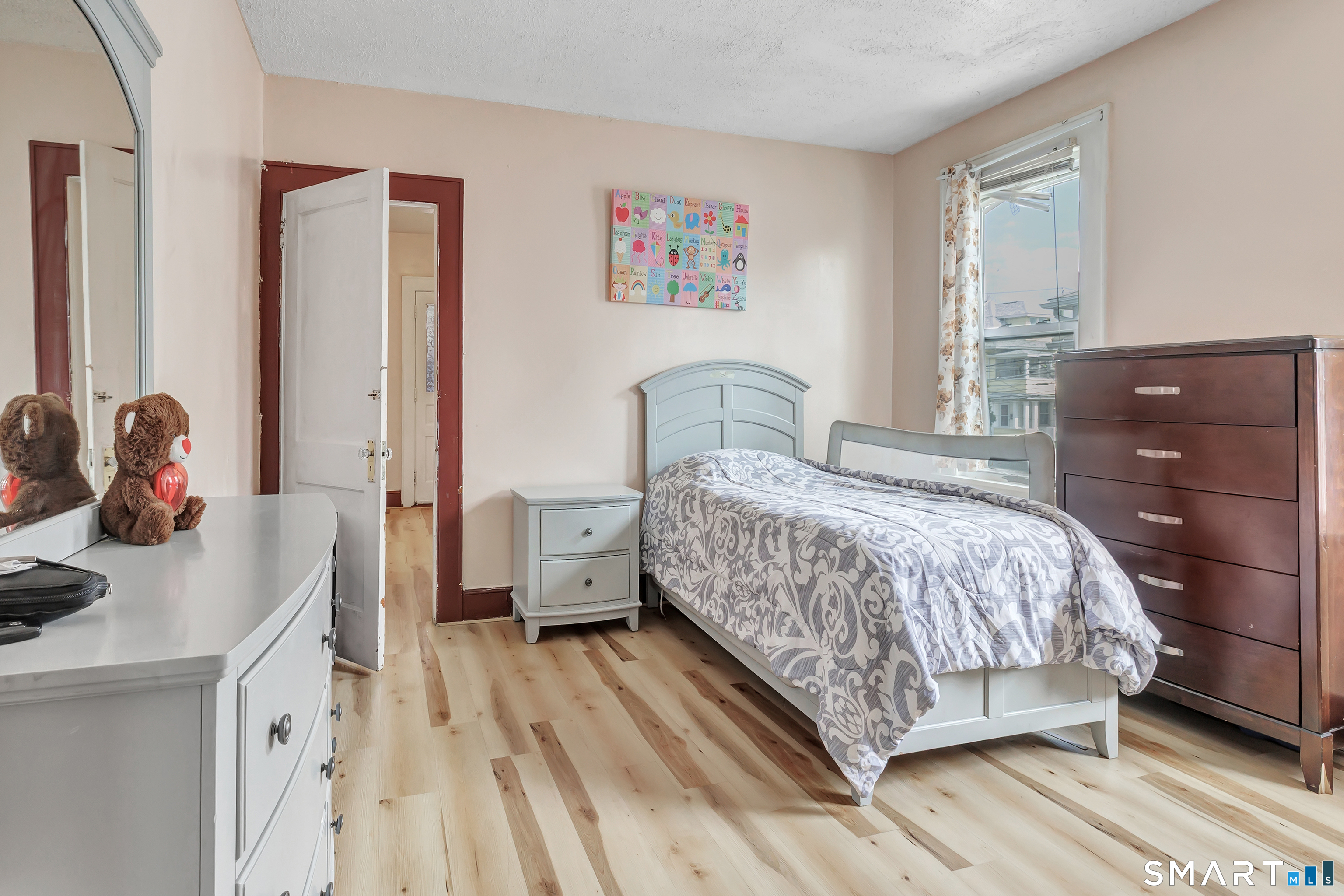 155 Marion Street Bridgeport, CT 06606 - Photo 19 of 38