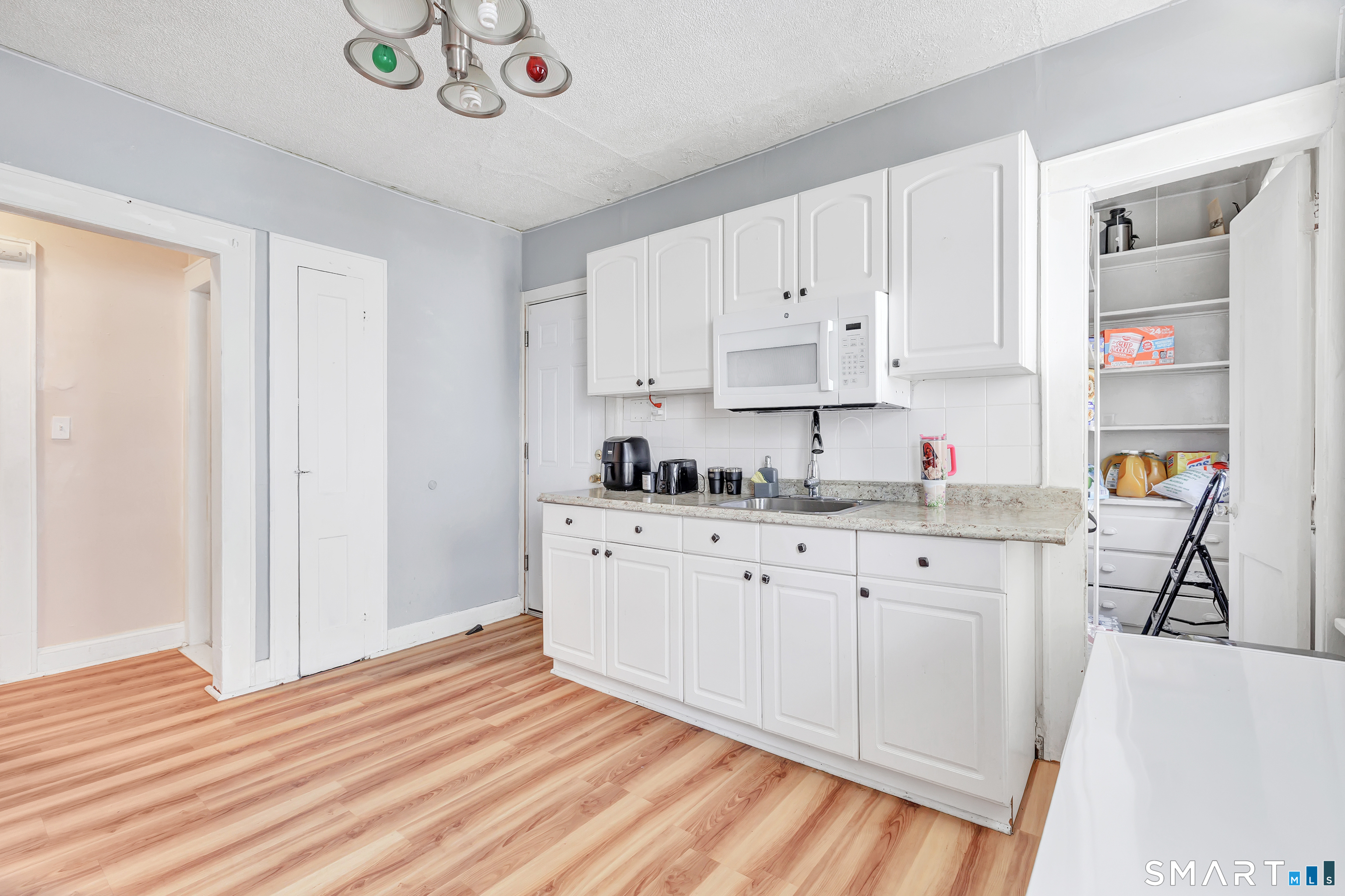 155 Marion Street Bridgeport, CT 06606 - Photo 6 of 38