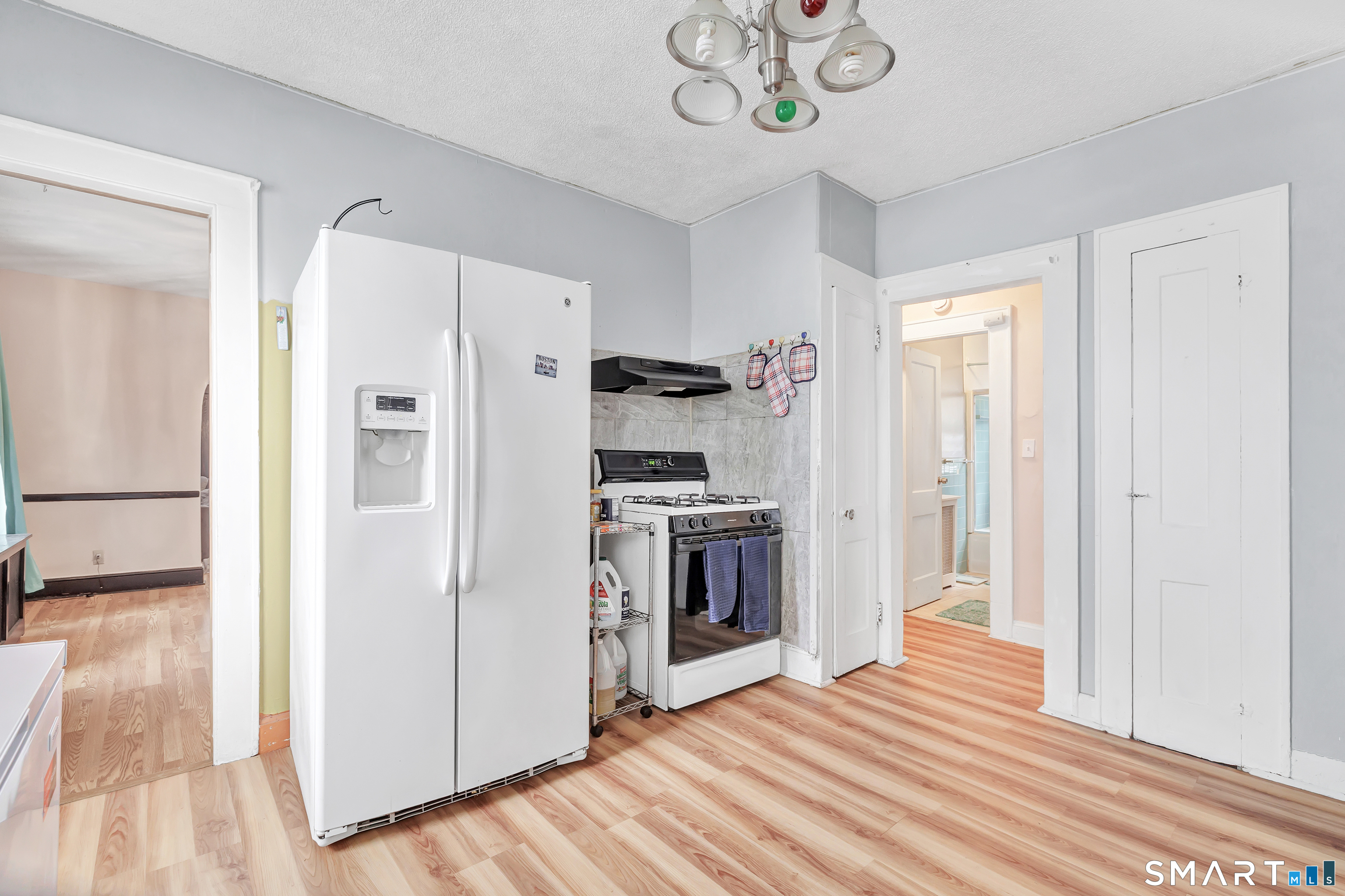 155 Marion Street Bridgeport, CT 06606 - Photo 7 of 38