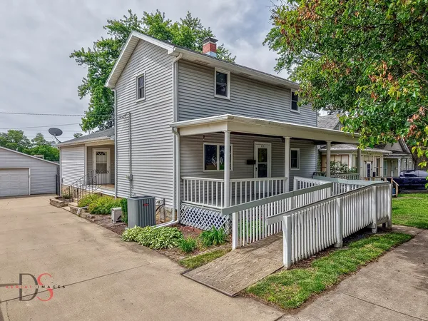 $225,000 | 215 De Soto Street, Ottawa, IL 61350