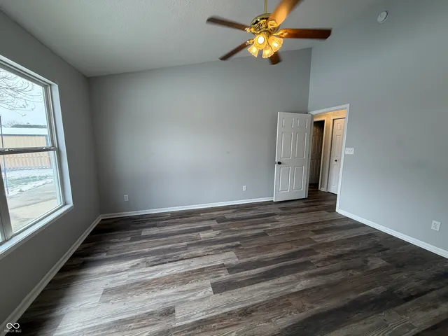 $229,000 | 923 North Mill Run Boulevard, Greenfield, IN 46140