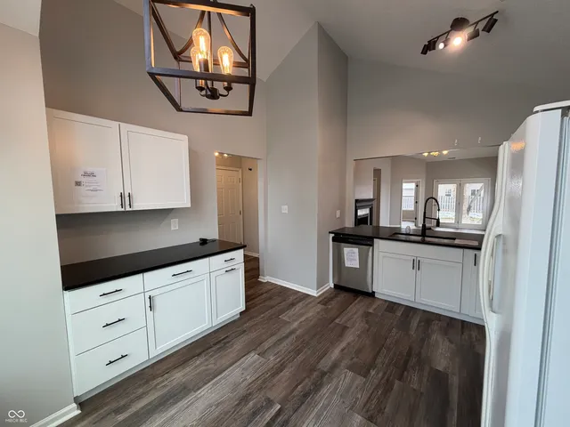 $229,000 | 923 North Mill Run Boulevard, Greenfield, IN 46140