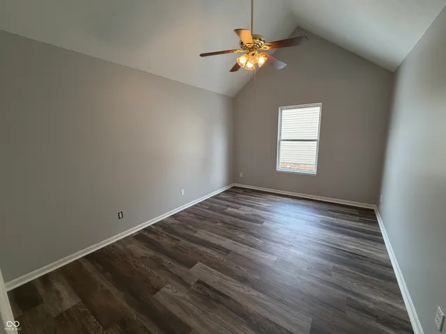 $229,000 | 923 North Mill Run Boulevard, Greenfield, IN 46140