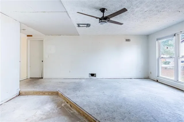 $154,950 | 7300 Buck Creek Drive, Fairburn, GA 30213