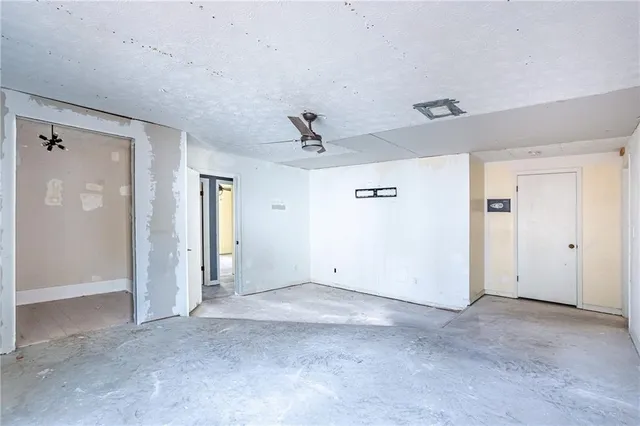 $154,950 | 7300 Buck Creek Drive, Fairburn, GA 30213