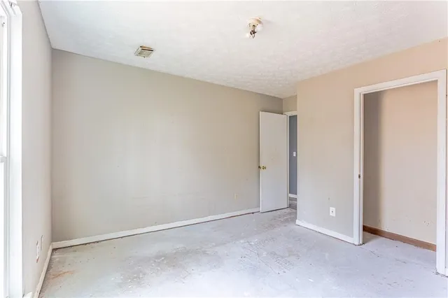 $154,950 | 7300 Buck Creek Drive, Fairburn, GA 30213