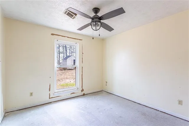 $154,950 | 7300 Buck Creek Drive, Fairburn, GA 30213