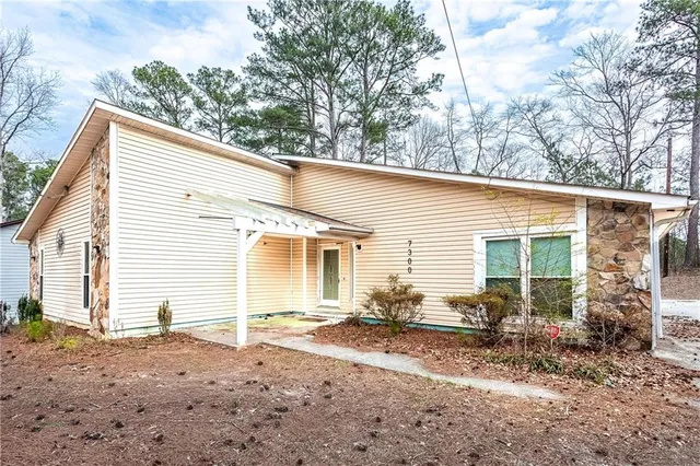 $154,950 | 7300 Buck Creek Drive, Fairburn, GA 30213