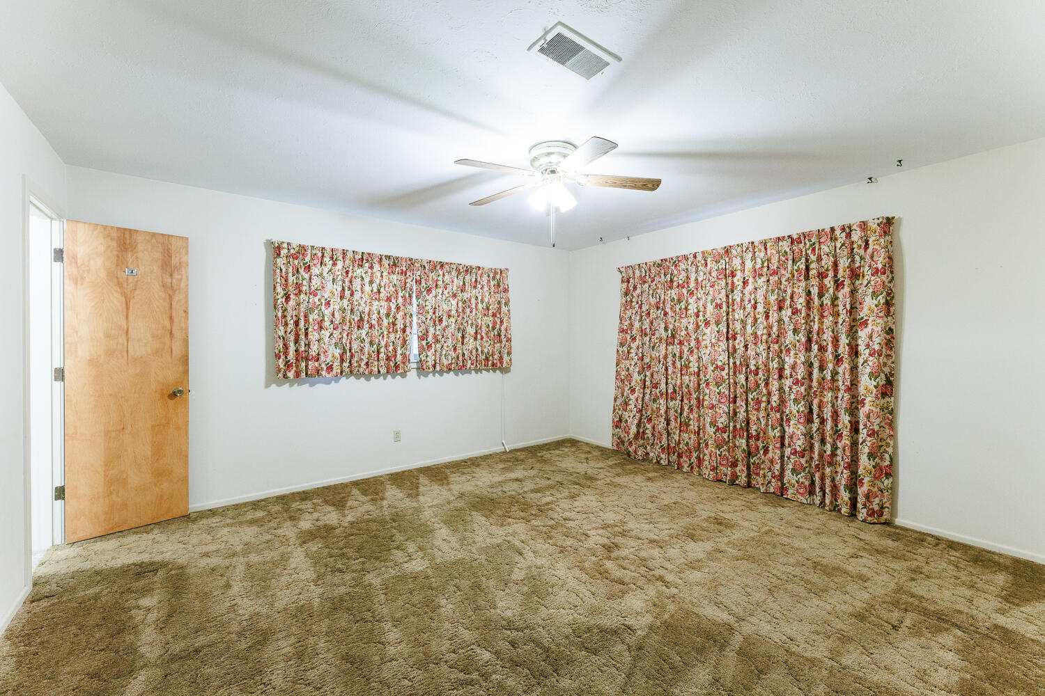 3422 59th Street Lubbock, TX 79413 - Photo 23 of 46 Primary Bedroom