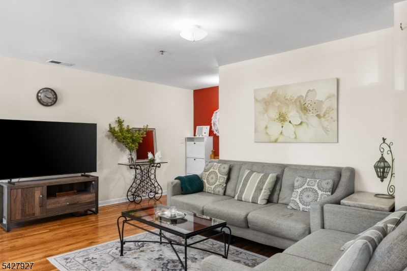 30 Federal Hill Road, Unit 13 Pompton Lakes, NJ 07442 - Photo 3 of 27