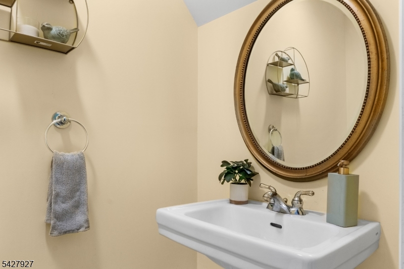 30 Federal Hill Road, Unit 13 Pompton Lakes, NJ 07442 - Photo 8 of 27
