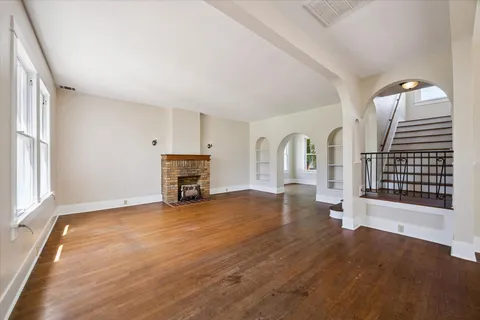 $397,500 | 3910 Avenue R 1/2, Galveston, TX 77550