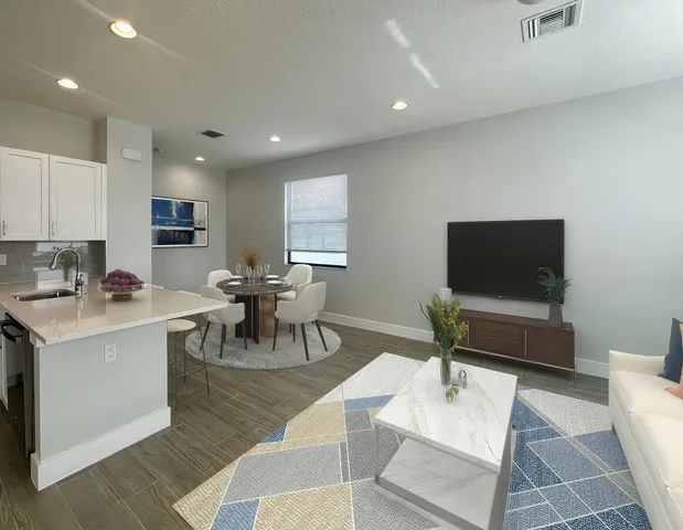 $2,200 | 5032 Grandiflora Road, Palm Beach Gardens, FL 33418