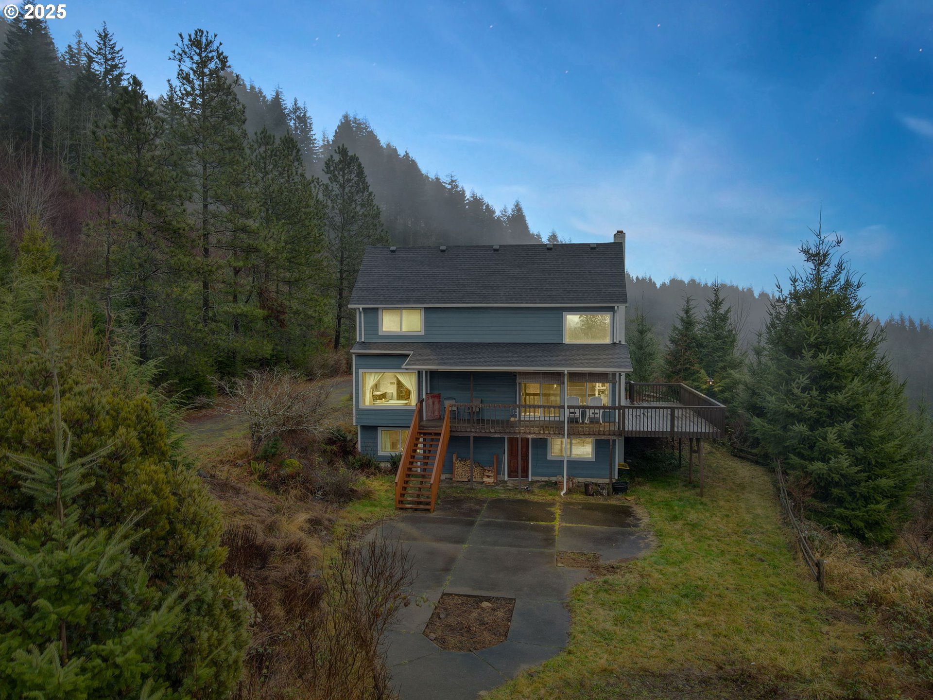 43907 Northeast Columbia Tie Road Amboy, WA 98601 - Photo 42 of 42 a view of a balcony with a table and chairs