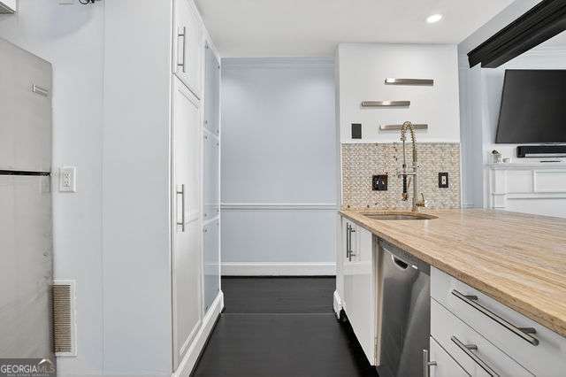 2840 Peachtree Road Northwest, Unit 408 Atlanta, GA 30305 - Photo 11 of 28