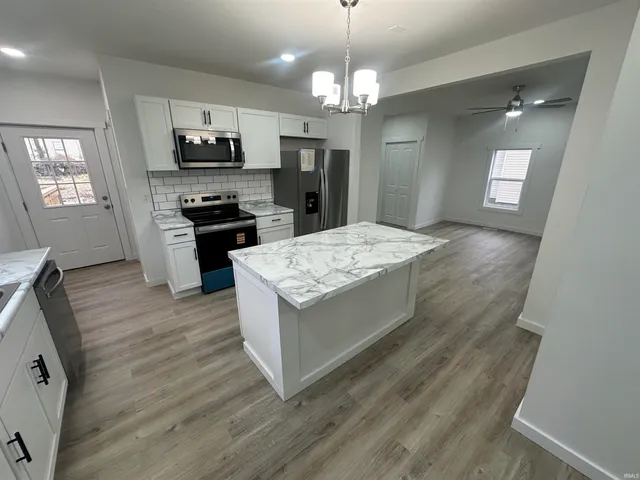 $279,900 | 408 L Street, Bedford, IN 47421