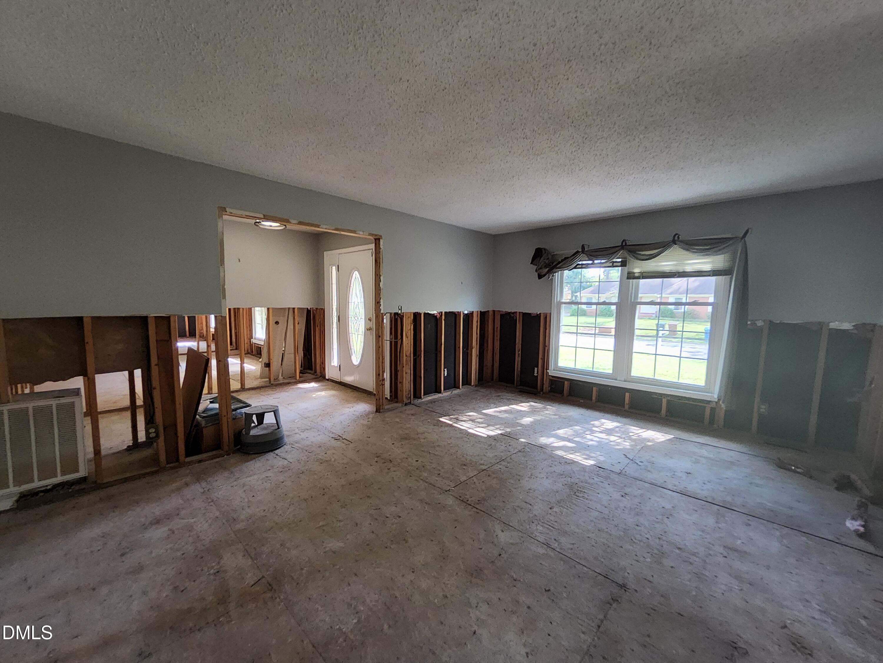 329 Rippling Stream Road Durham, NC 27704 - Photo 17 of 44 Living Room