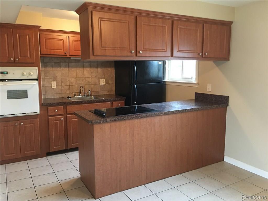 30953 Calahan Road Roseville, MI 48066 - Photo 2 of 14
