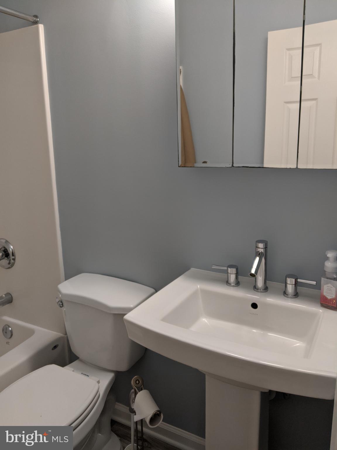 437 Kosoak Road Middle River, MD 21220 - Photo 13 of 21 Upper level bathroom