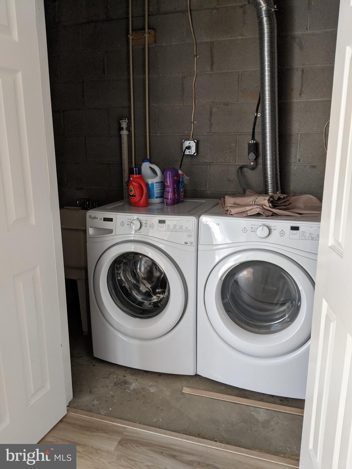 437 Kosoak Road Middle River, MD 21220 - Photo 17 of 21 Laundry area