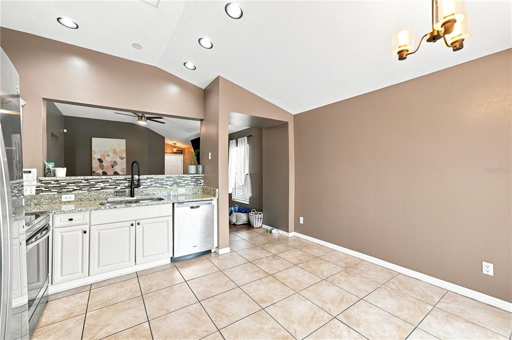 5217 Mango Fruit Street Seffner, FL 33584 - Photo 14 of 28