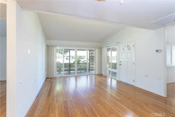 $349,900 | 1180 Oakmont Road, Unit 51H, Seal Beach, CA 90740