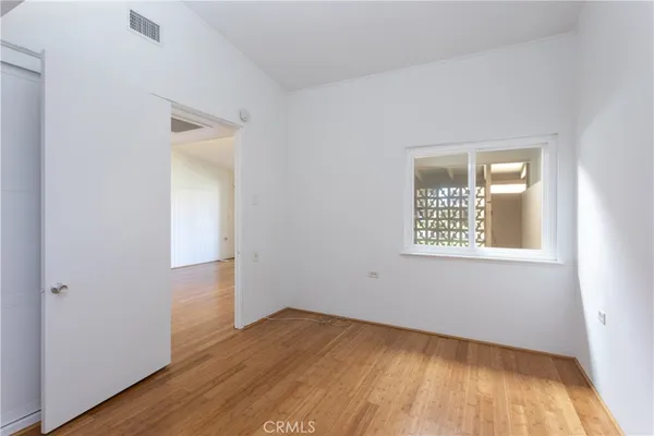 $349,900 | 1180 Oakmont Road, Unit 51H, Seal Beach, CA 90740