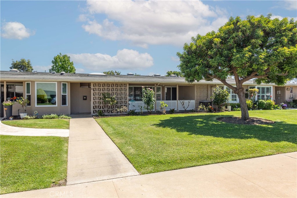 1180 Oakmont Road, Unit 51H Seal Beach, CA 90740 - Photo 3 of 31