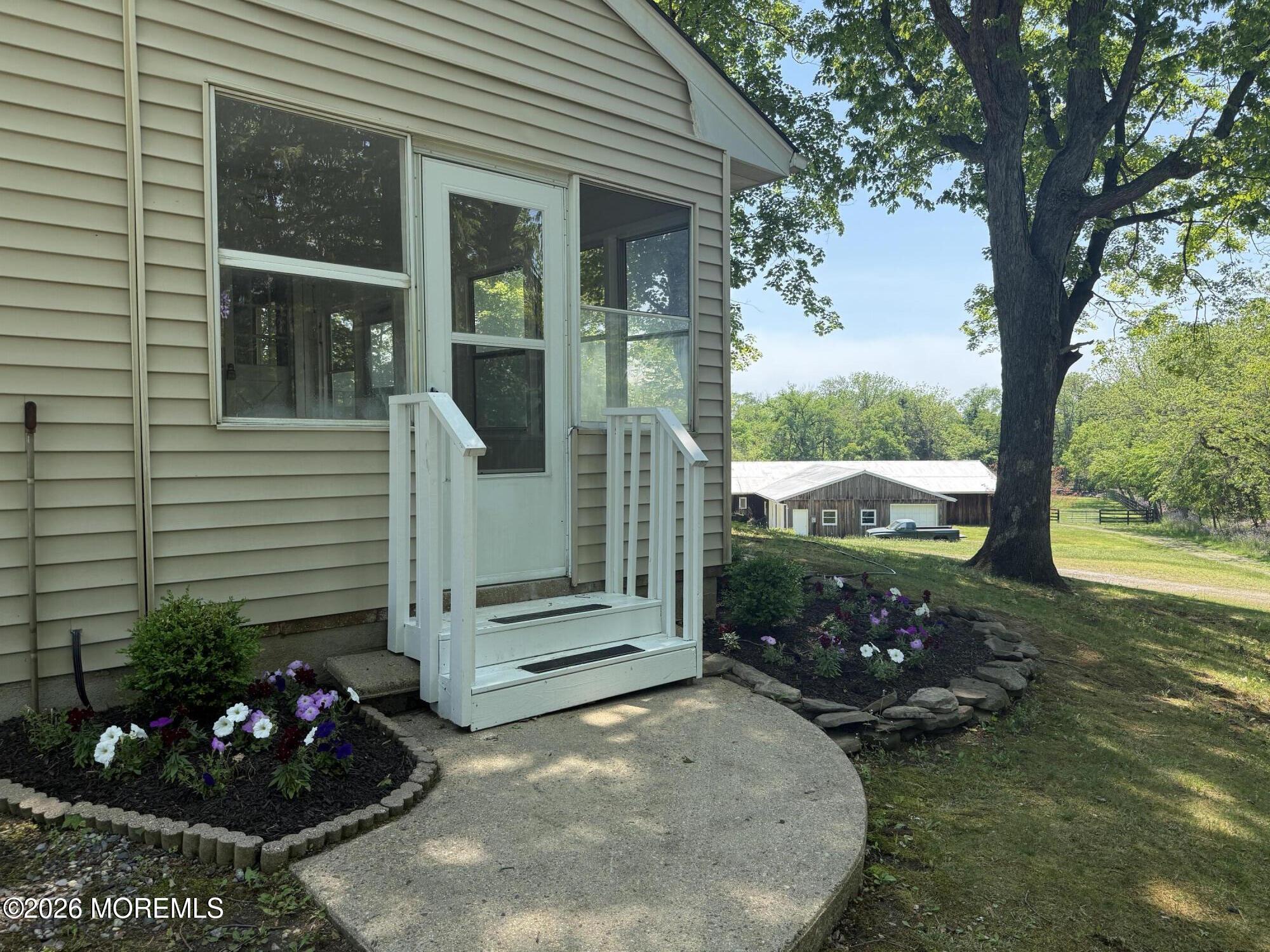 193 Burlington Path Road Cream Ridge, NJ 08514 - Photo 11 of 51 IMG_5952