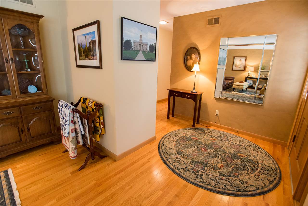 1918 Ridgeway Drive Iowa City, IA 52245 - Photo 3 of 50 Gallery Image 3