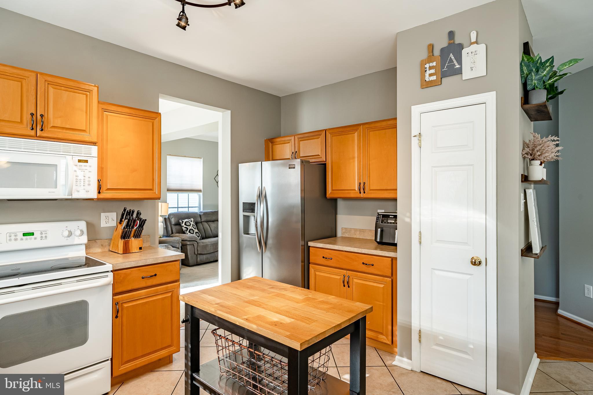 108 Hydrangea Way Coatesville, PA 19320 - Photo 21 of 47 Additional cabinet space & pantry!