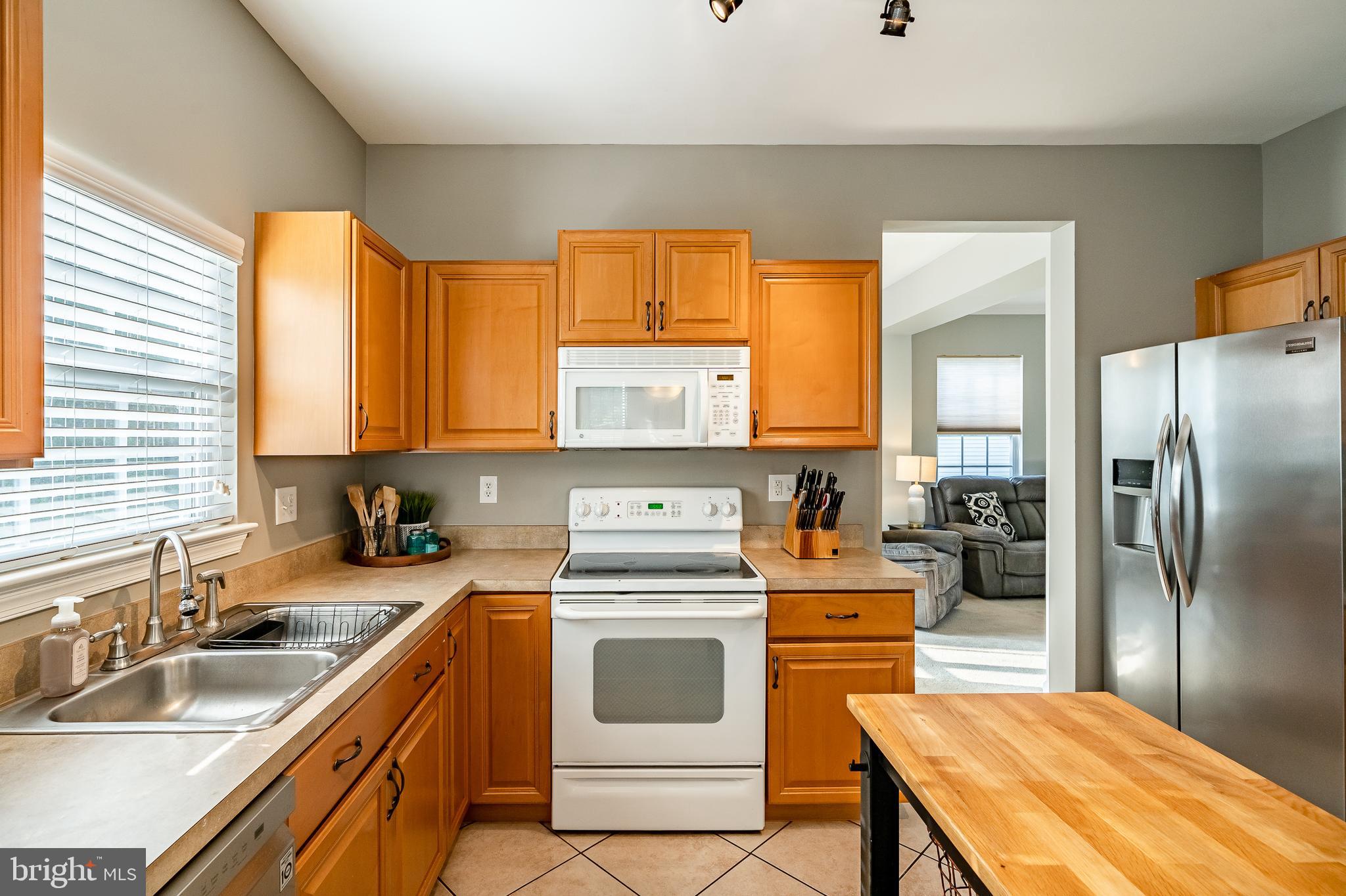 108 Hydrangea Way Coatesville, PA 19320 - Photo 23 of 47 Large bright kitchen