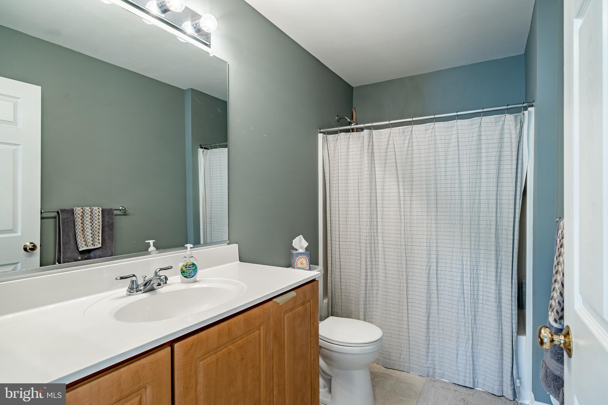 108 Hydrangea Way Coatesville, PA 19320 - Photo 33 of 47 2nd fl full bathroom