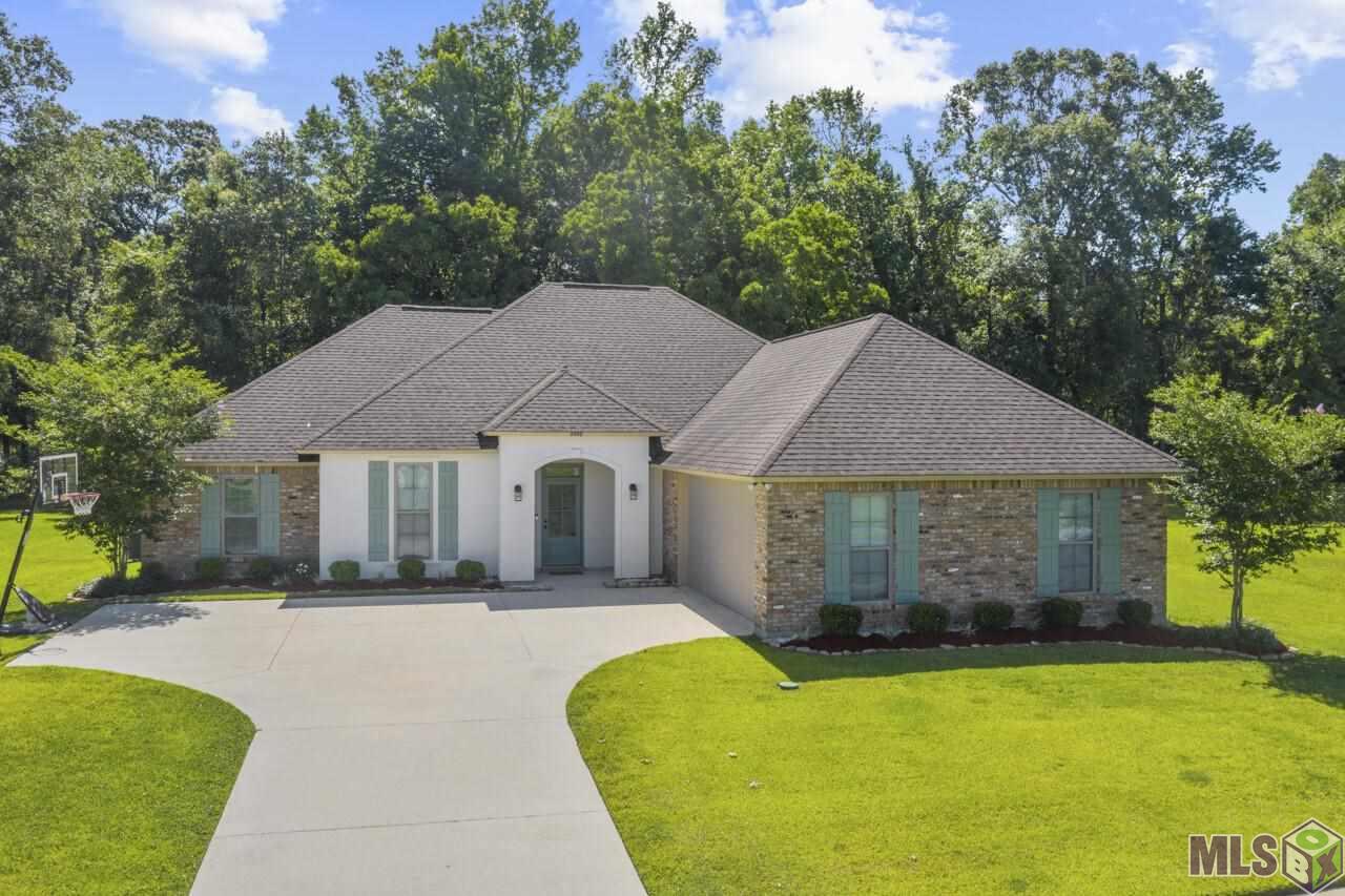 8302 Stoneshire Drive Baton Rouge, LA 70818 - Photo 1 of 20