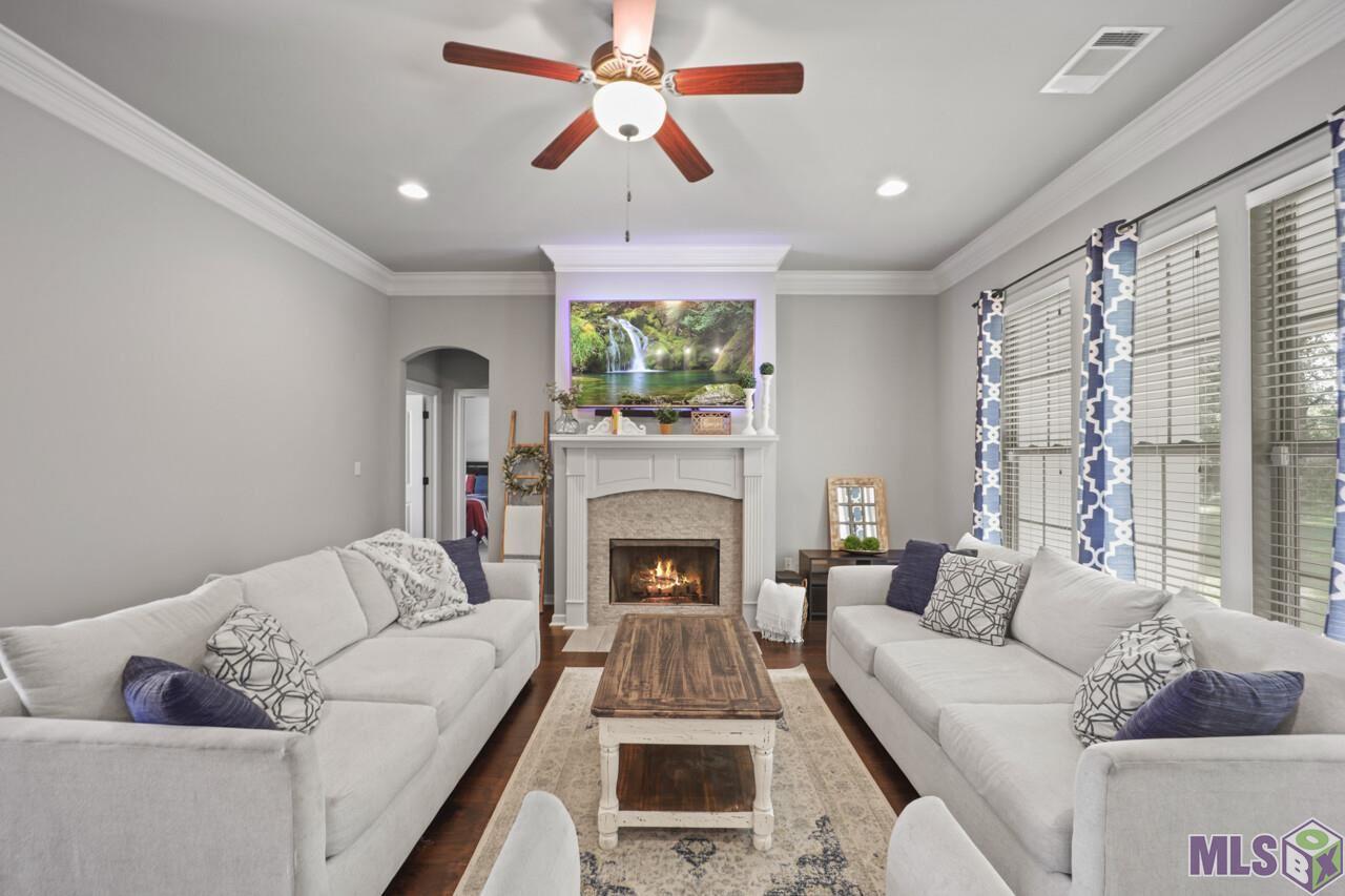 8302 Stoneshire Drive Baton Rouge, LA 70818 - Photo 4 of 20