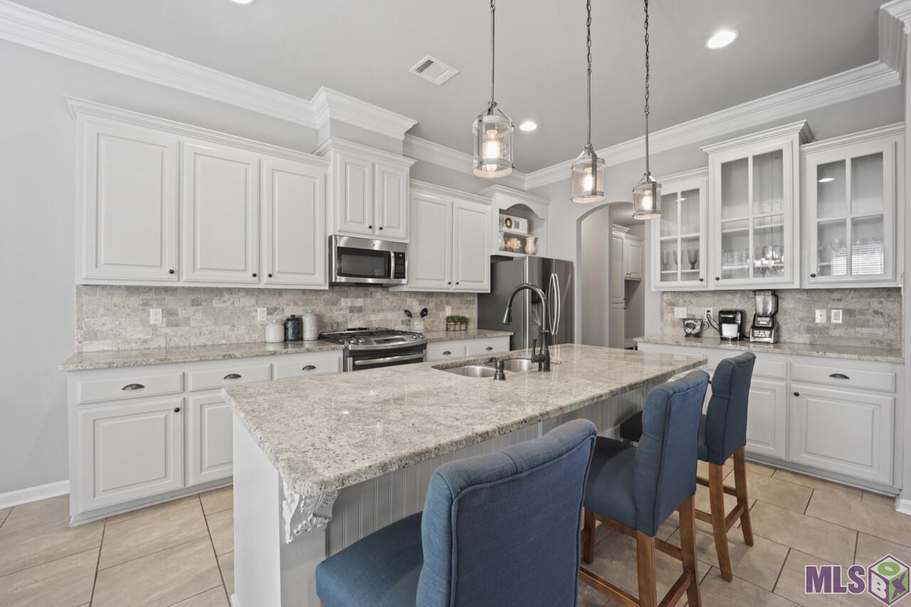 8302 Stoneshire Drive Baton Rouge, LA 70818 - Photo 7 of 20