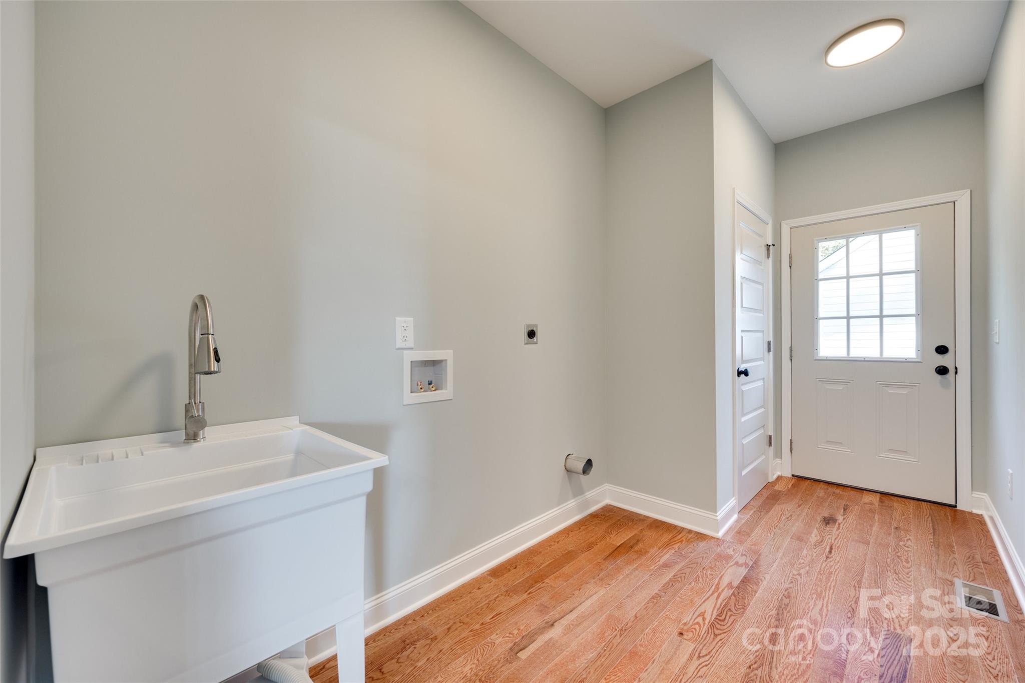 171 William Street York, SC 29745 - Photo 28 of 28 a room with a sink and vanity