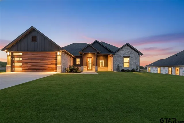 $379,900 | 15516 County Road 434, Lindale, TX 75771