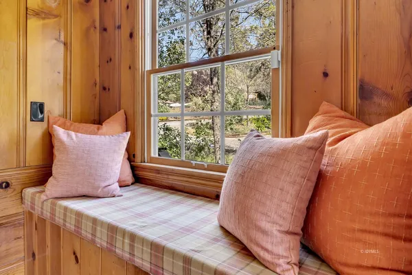 $850,000 | 54370 Pine Crest Avenue, Idyllwild, CA 92549