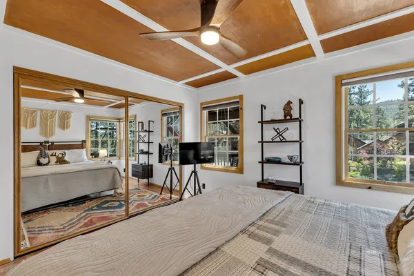 $850,000 | 54370 Pine Crest Avenue, Idyllwild, CA 92549