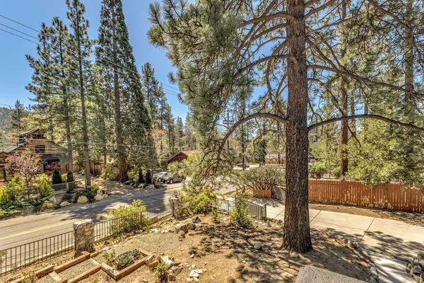 $850,000 | 54370 Pine Crest Avenue, Idyllwild, CA 92549