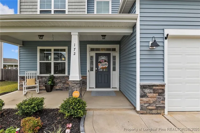 a view of entrance front of the house