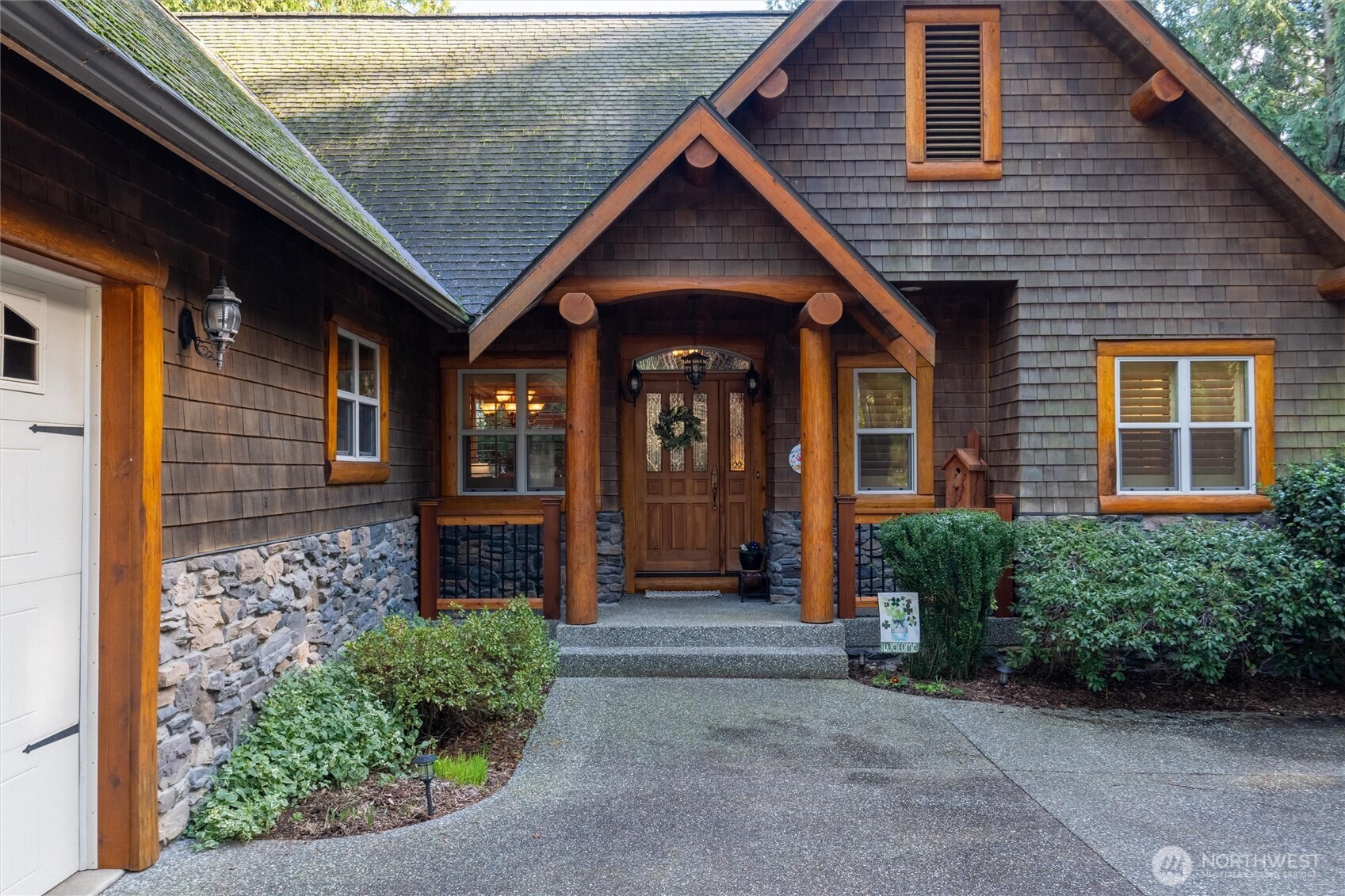 4126 Caron Road Deming, WA 98244 - Photo 4 of 40