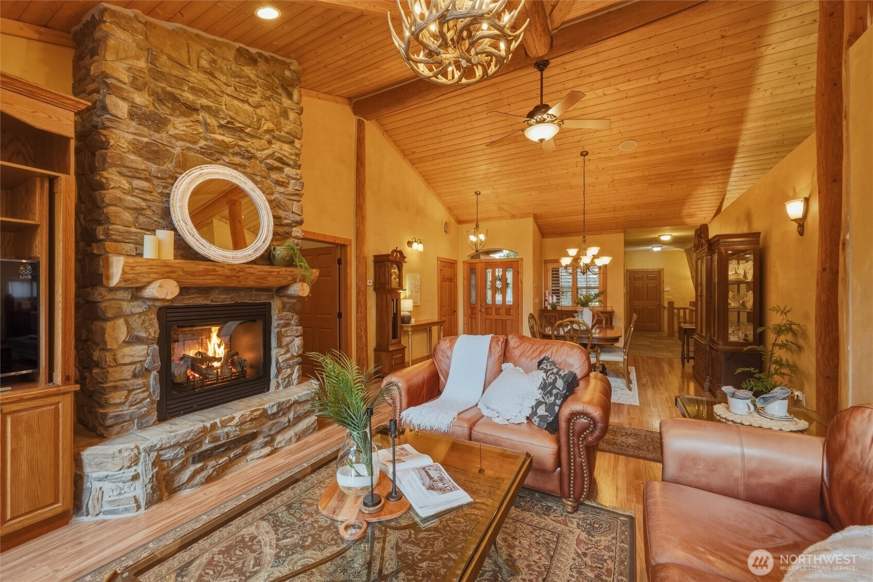 4126 Caron Road Deming, WA 98244 - Photo 5 of 40