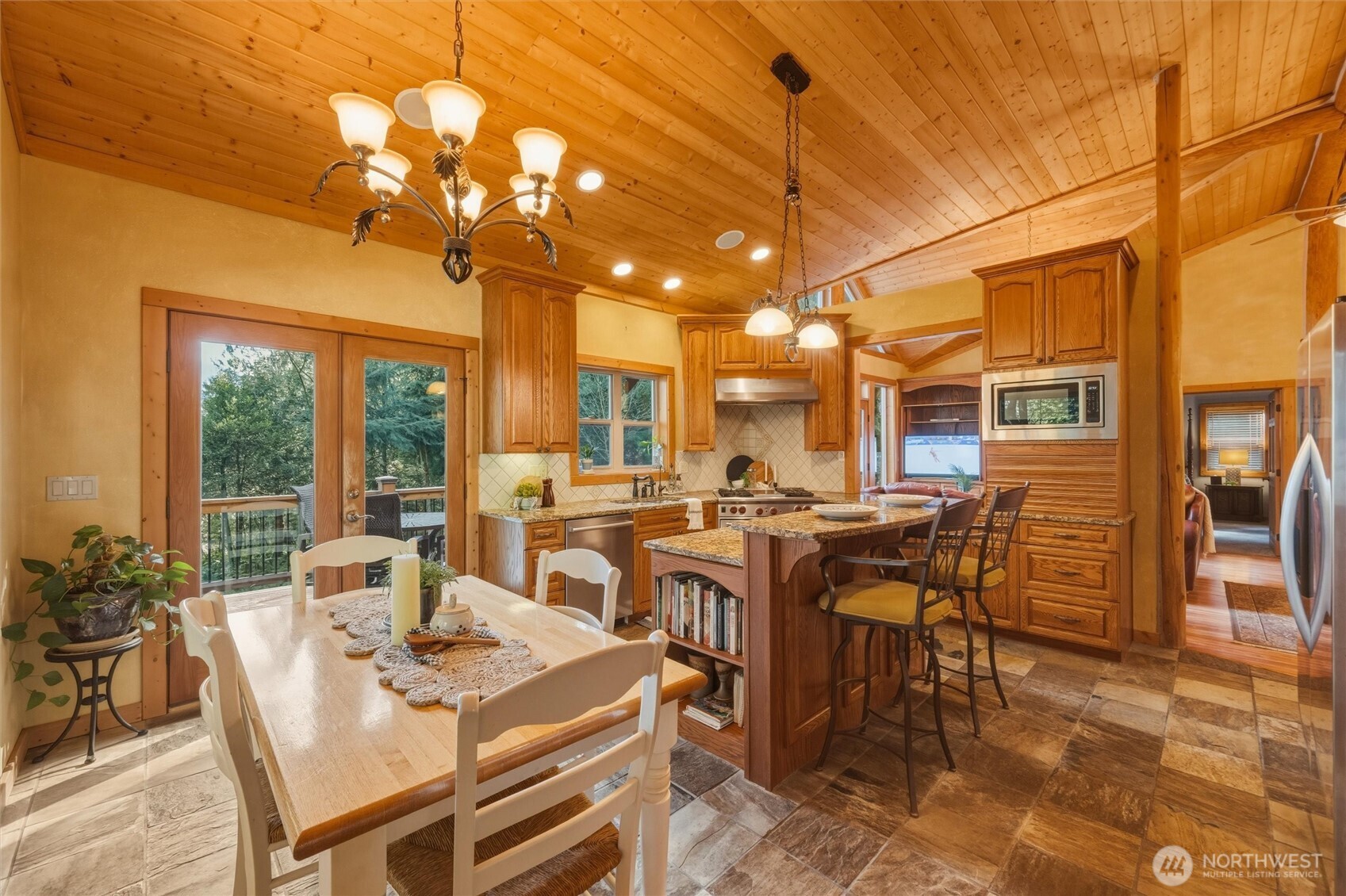 4126 Caron Road Deming, WA 98244 - Photo 9 of 40