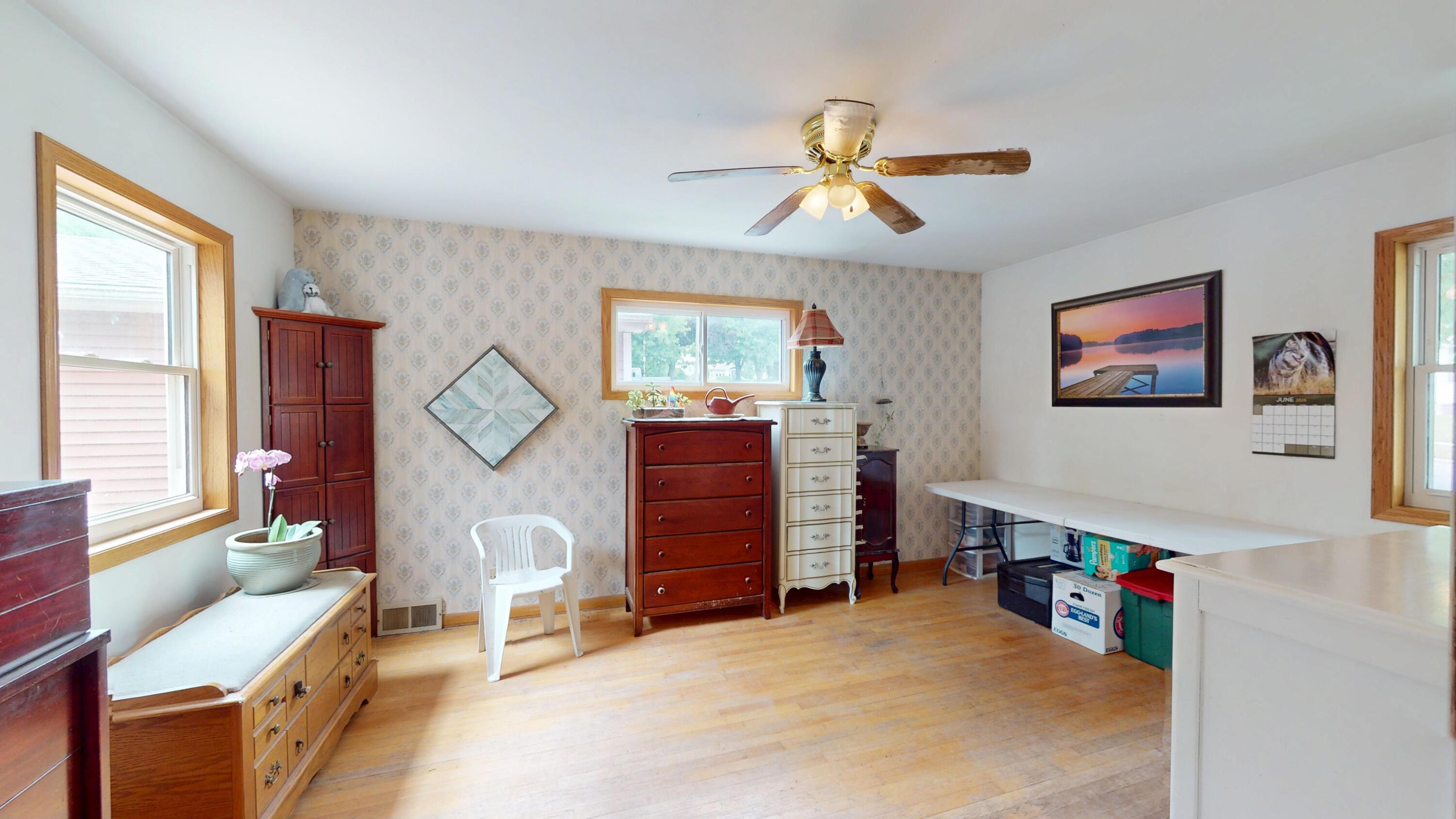 2402 South 9th Street Manitowoc, WI 54220 - Photo 9 of 29 Bed 1 of 3