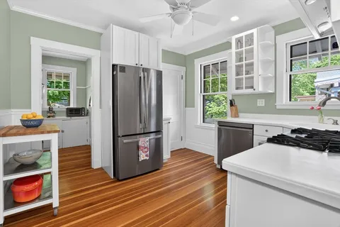 $799,000 | 15 Kingsboro Park, Unit 2, Boston, MA 02130