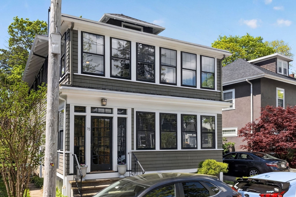 15 Kingsboro Park, Unit 2 Boston, MA 02130 - Photo 26 of 30 front view of a building with a garden