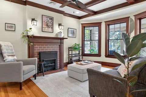$799,000 | 15 Kingsboro Park, Unit 2, Boston, MA 02130