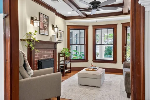 $799,000 | 15 Kingsboro Park, Unit 2, Boston, MA 02130